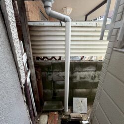 【豊中市　竪樋交換工事】