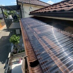 【川西市　S様邸　軒樋・波板交換工事】